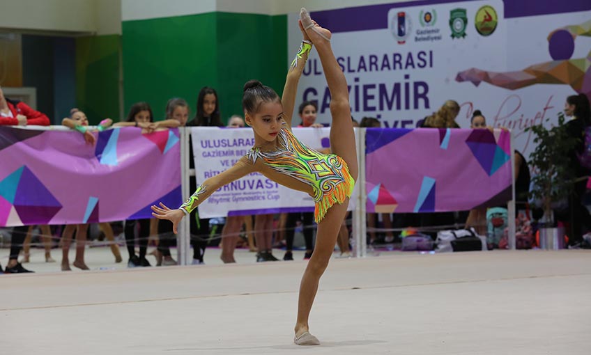 Gaziemir’de cimnasik şöleni