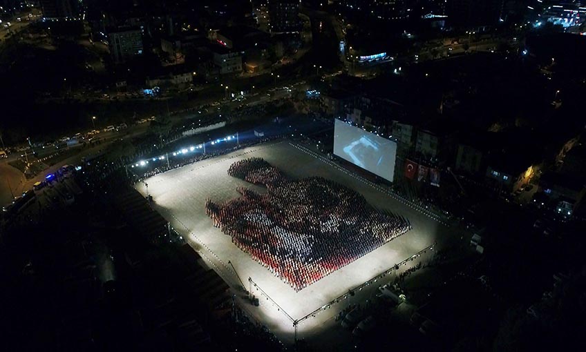 Bayraklı Belediyesi yine tarih yazdı