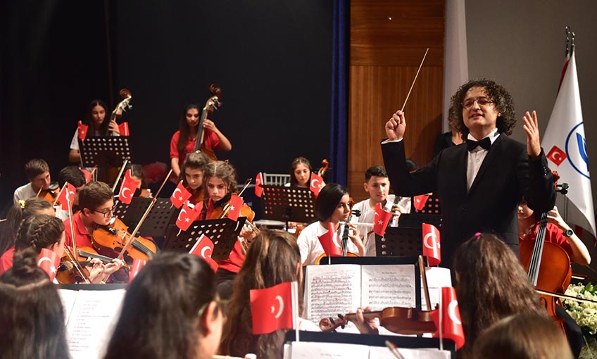 Bornovalı çocuklardan 29 Ekim’e özel konser