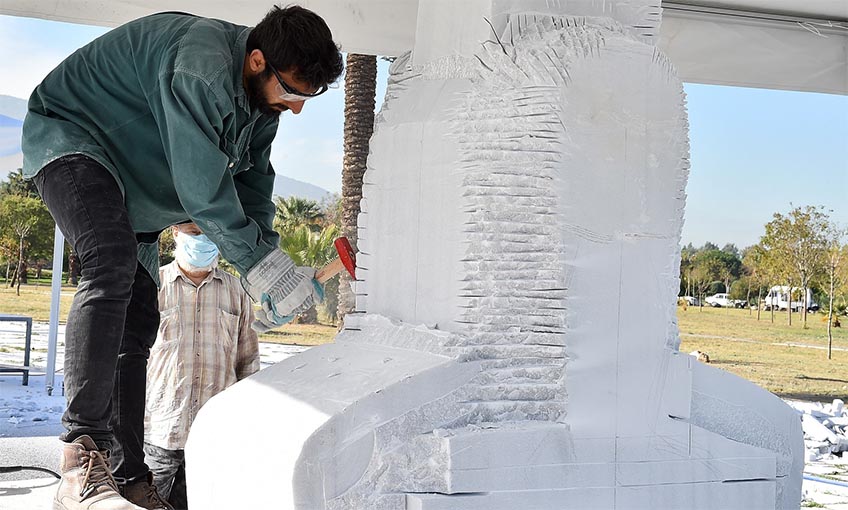 İzmir için yontacaklar