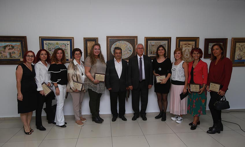 İzmir'in Renkleri Karabağlar'da sergilendi