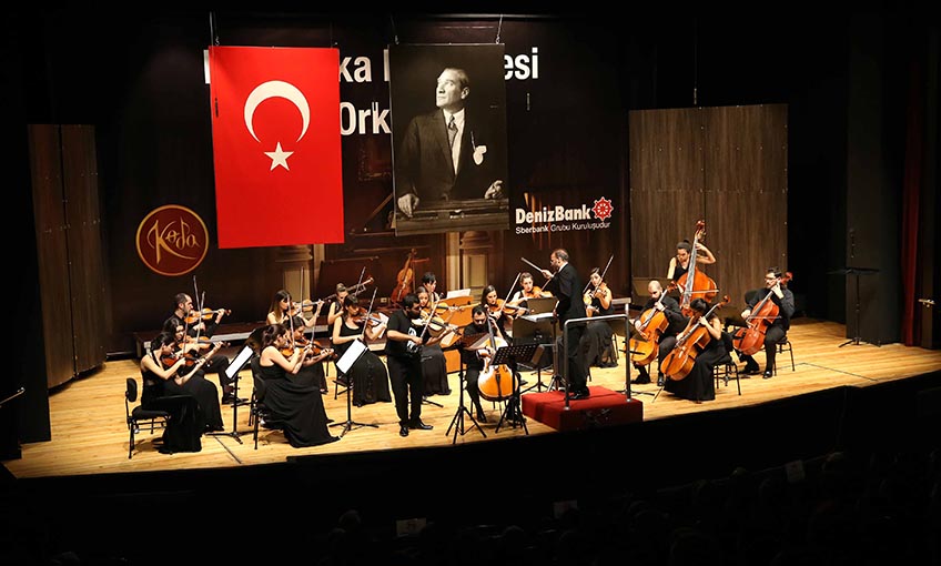 Karşıyaka’da Cumhuriyet coşkusu bitmiyor