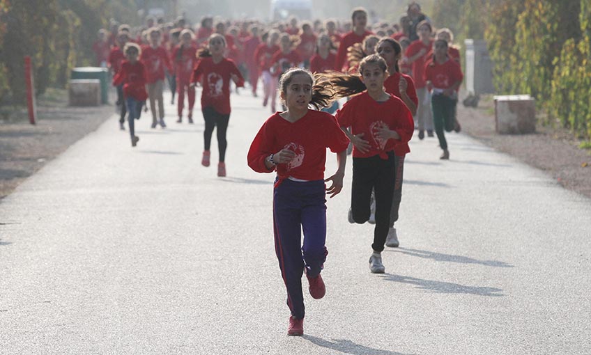 Binlerce öğrenci Ata'sı için koştu