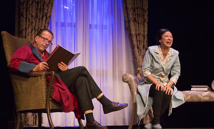 İzmir Devlet Tiyatrosu “ikimizin dünyası”  ile prömiyerini gerçekleştirdi.