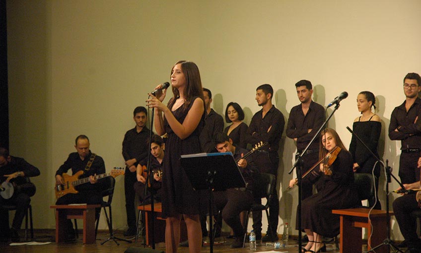 EÜ Tıp’ta “Atatürk’ün Sevdiği Şarkılar” seslendirildi