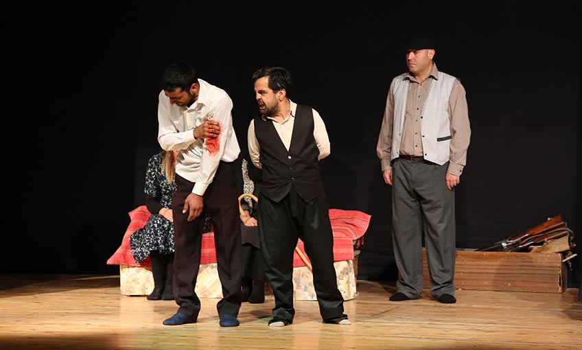 Töre oyununa Gaziemir’de tam not