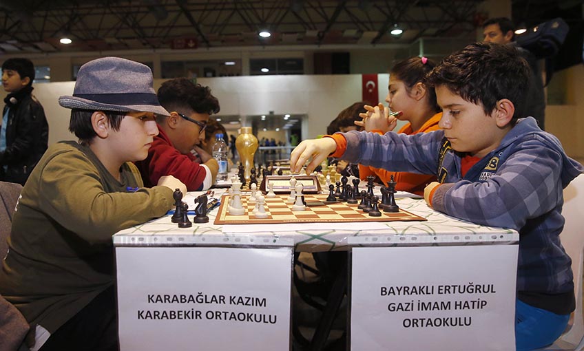 İsmet İnönü satranç turnuvası yoğun ilgi gördü
