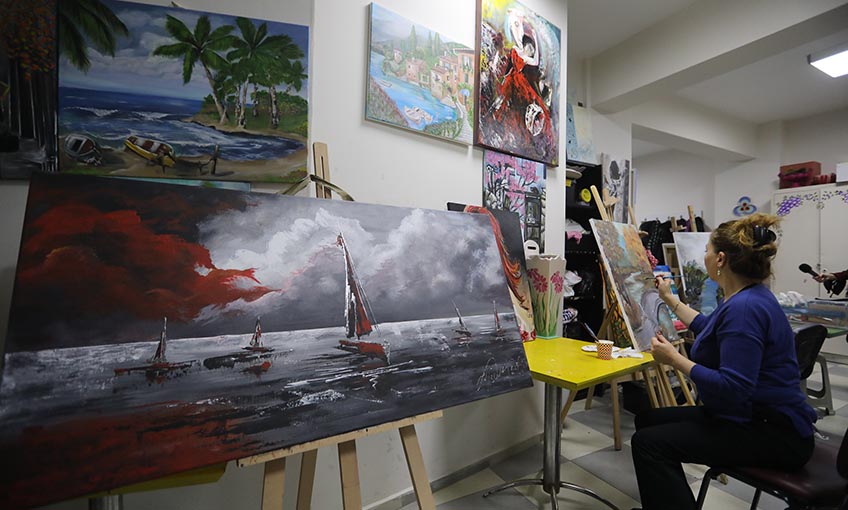 Atık Ev Eşyalarına Sihirli Dokunuş