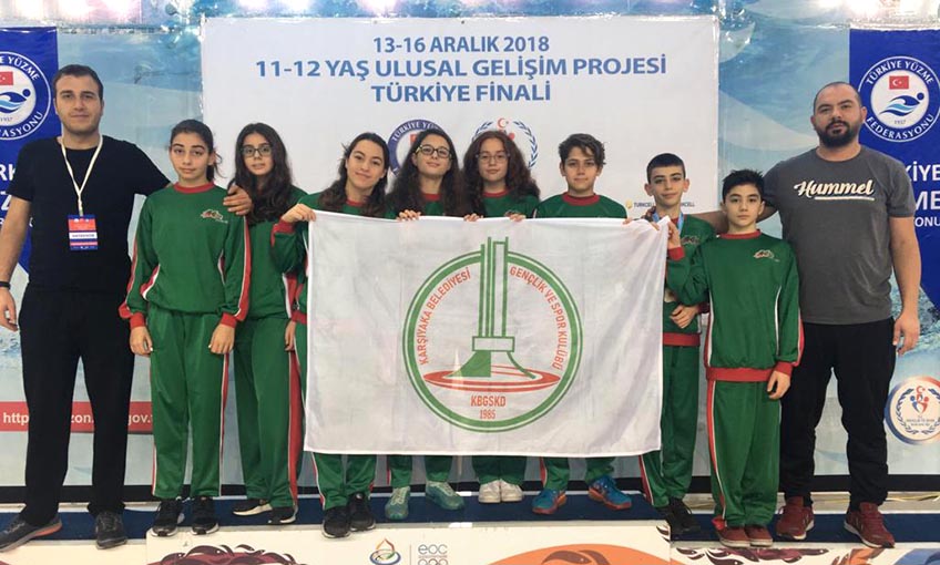Karşıyakalı yüzücülerden 8 madalya!