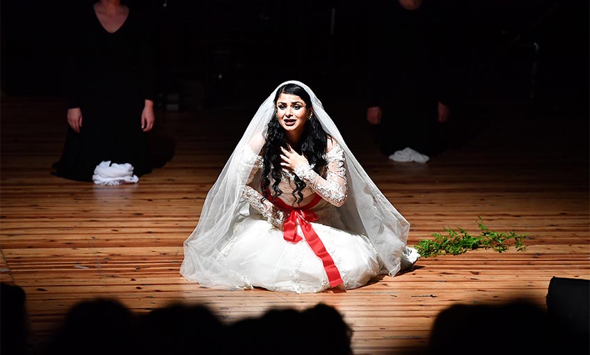 “Atatürk’e ve Cumhuriyet’e dört elle sarılalım”