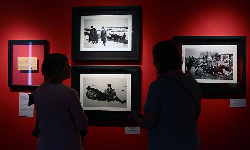 Atatürk Sergisi’ne 100 bin ziyaretçi