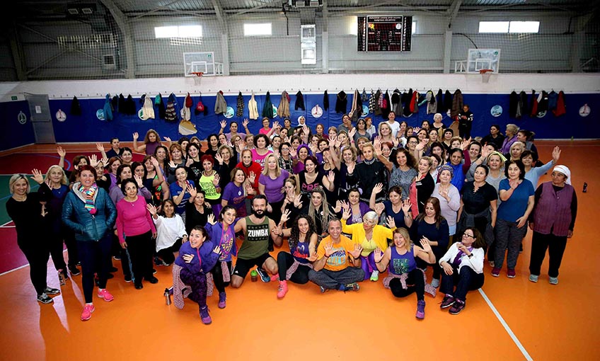 Karşıyakalı kadınlar sporda buluştu