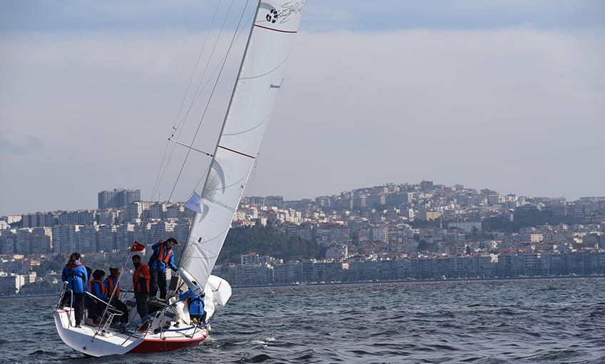 Körfezde Yelkenler Fora   