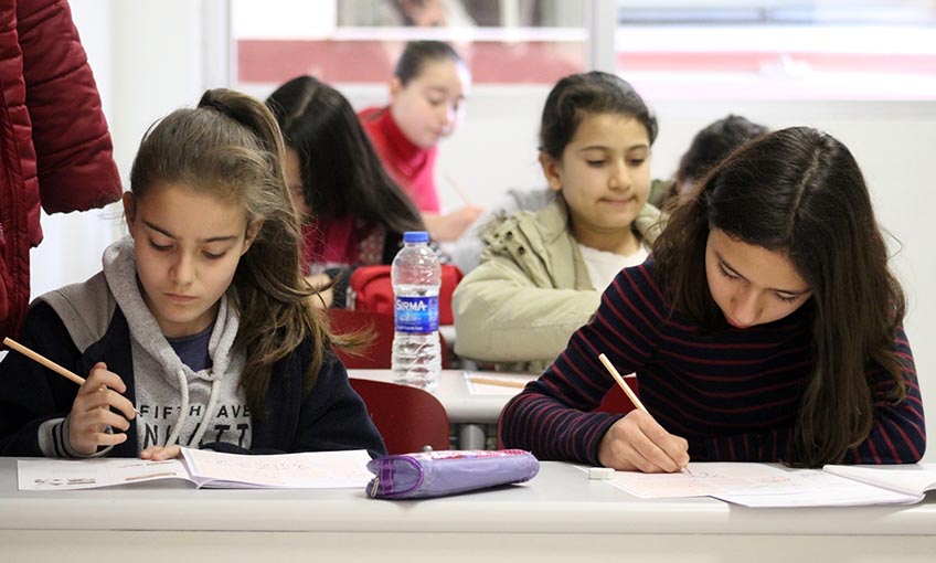 İyi Bir Gelecek İçin Ter Döktüler...