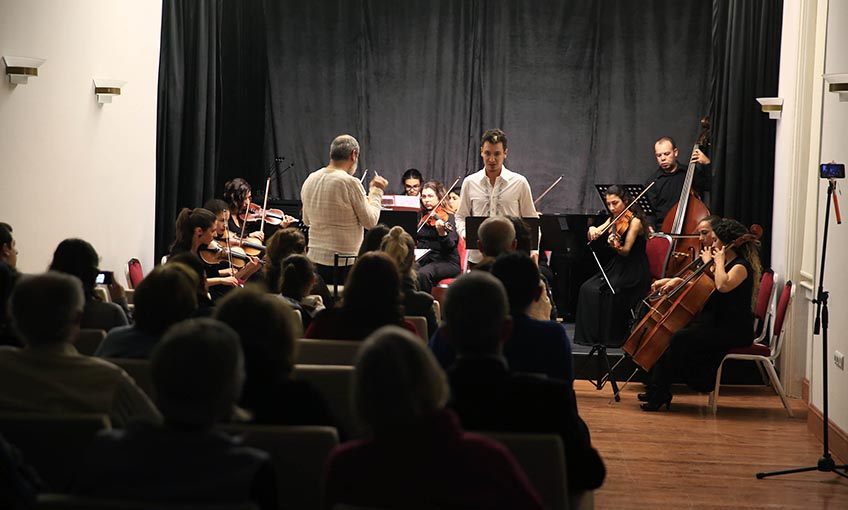 Sanatın Ve Sanatseverin Adresi Buca