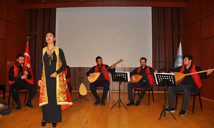 Ege Üniversitesinde “Davut Sulari Türküleri ve Değişleri” Seslendirildi