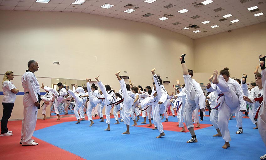 Buca Taekwondo Takımının Milli Formalı Gururları