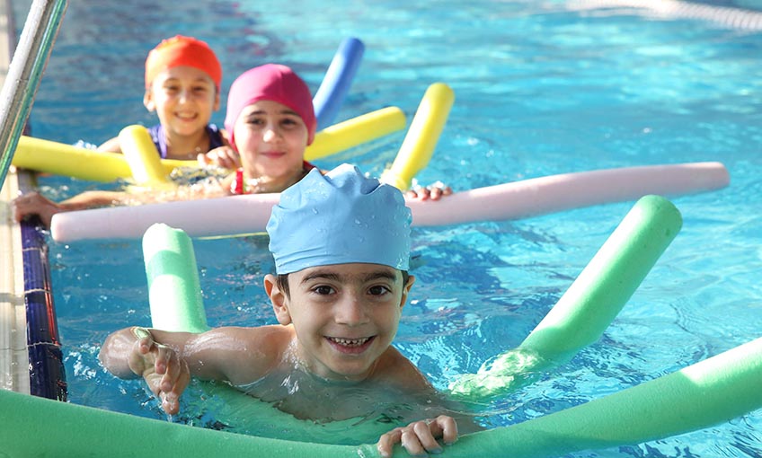 2 Haftada 416 Öğrenci Yüzme Öğrendi