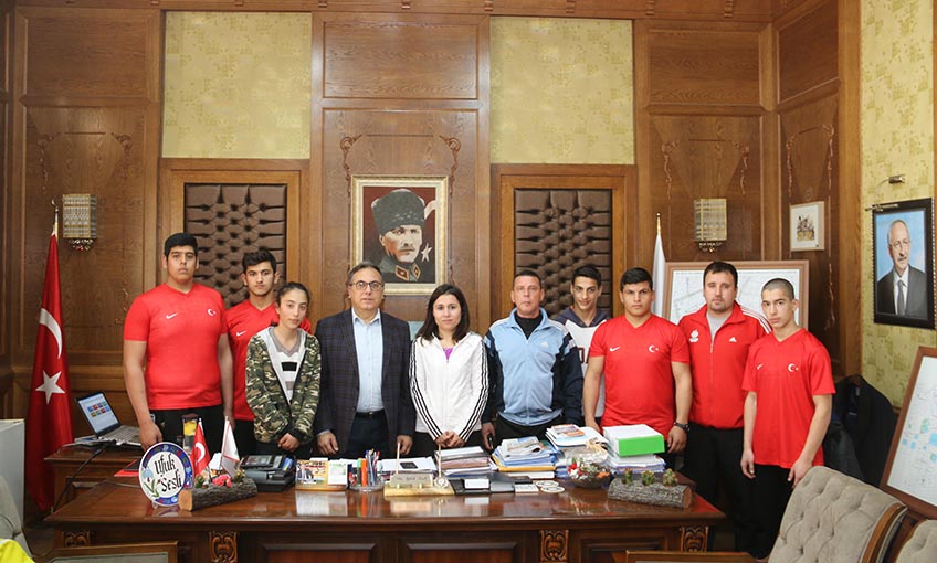 Bayındır Belediyesi Sporcularından Büyük Başarı