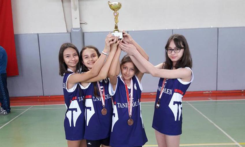 Tanı Koleji Badminton ’da İl Dördüncüsü