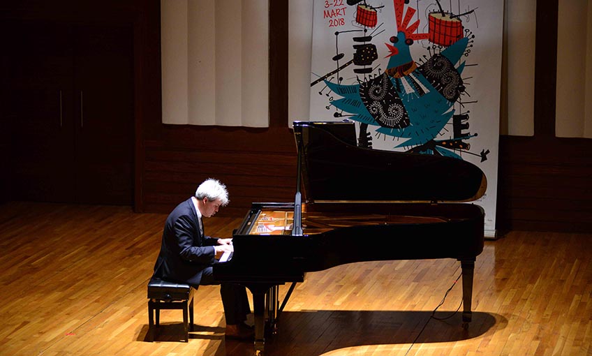 Iñaki Sandoval’dan Rengârenk Bir Konser