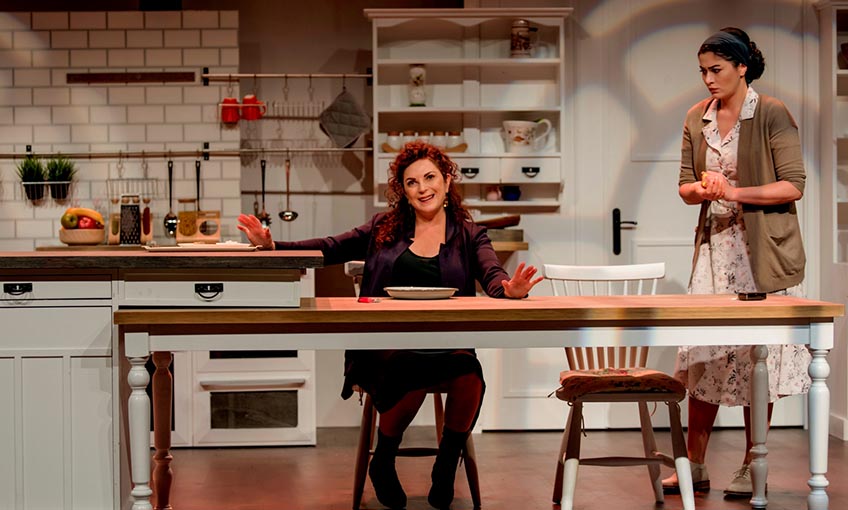 Tiyatro Buca’da İzlenir