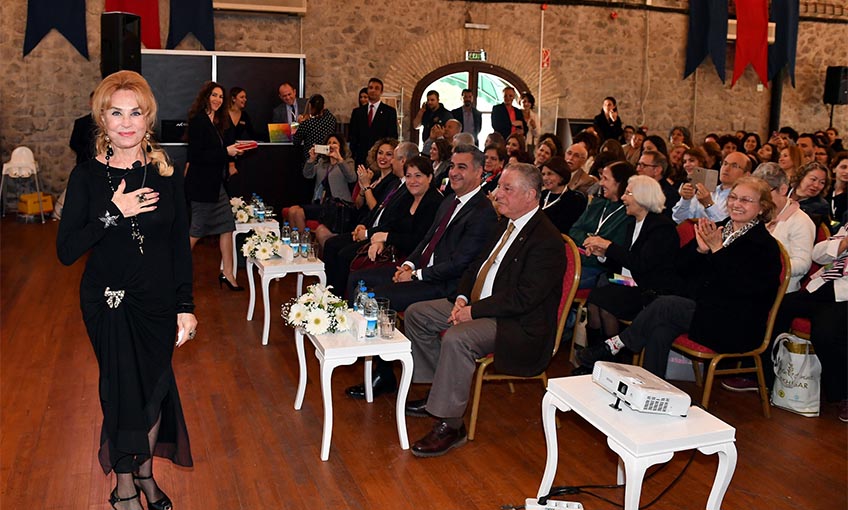 Her Yaşta Kendini Sev