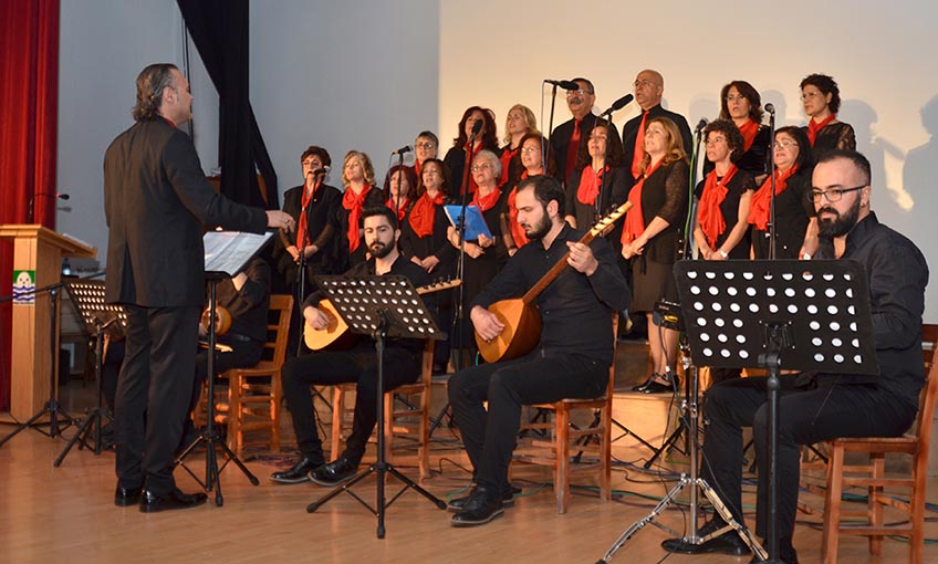 ‘Aşık Veysel’ Foça’da Türküleriyle Anıldı  