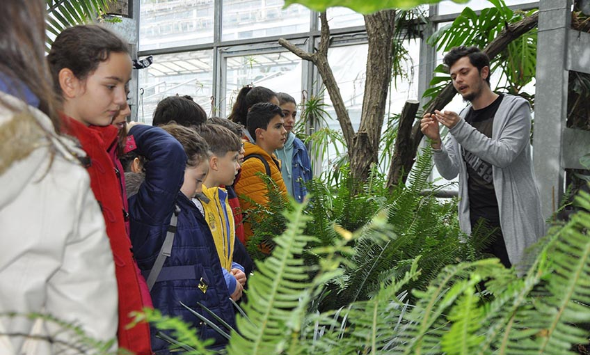 EÜ Botanik Bahçesi,  İzmirli Miniklere Bitkileri Tanıtıyor