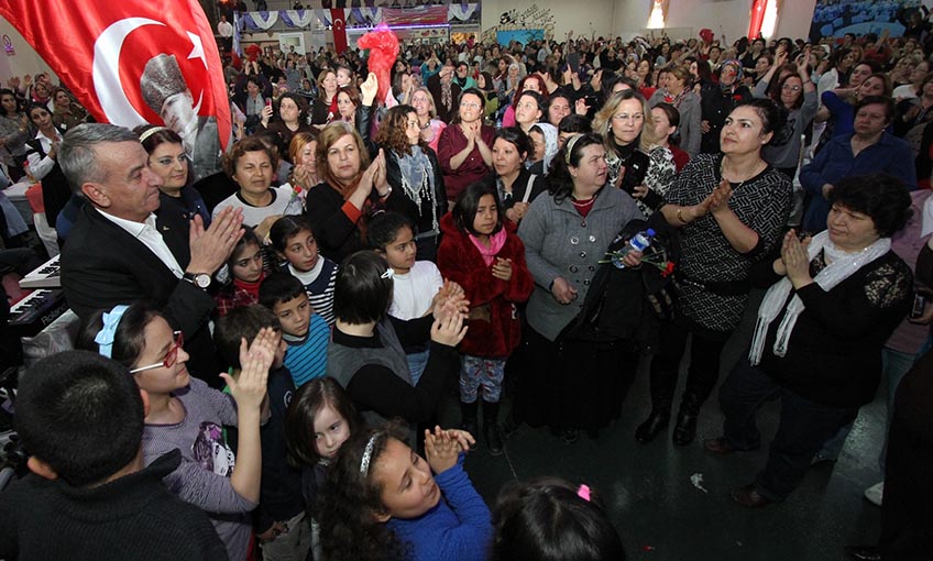Gaziemir’de 8 Mart Coşkusu