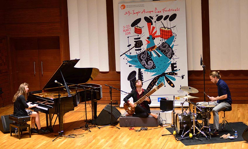 Pulsar Trio'dan Müziğin Şiiri