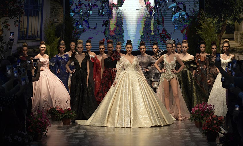 İlk fuarın ilk defilesi 