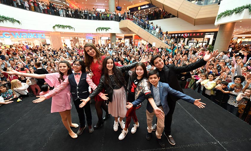 Bizim Köyün Şarkısı’ndan Ege Çıkartması