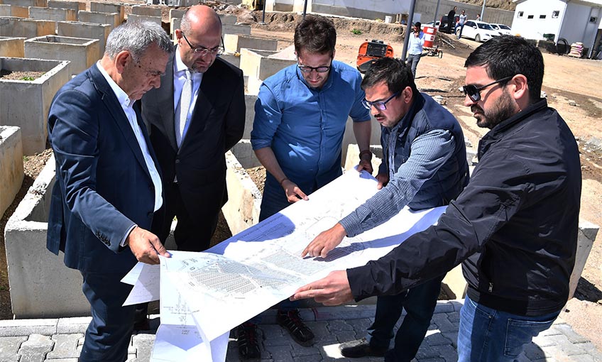 Karabağlar’a “çift katlı” mezarlık  