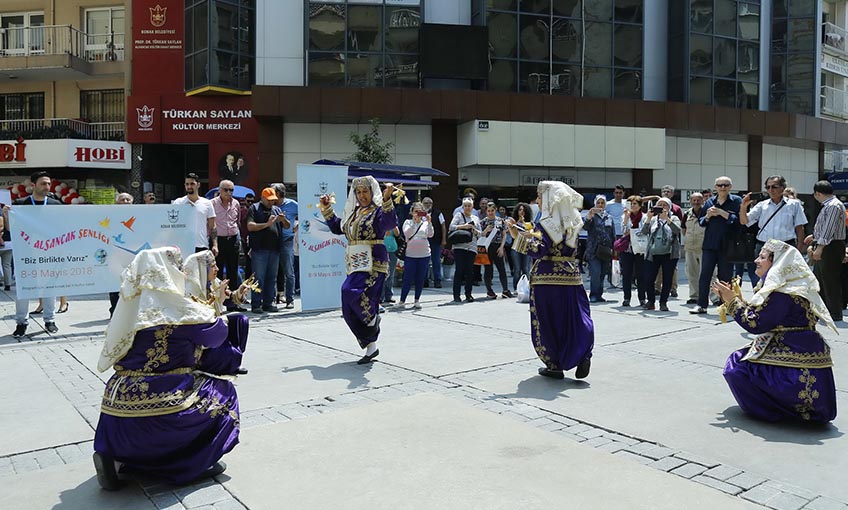 Alsancak 17. kez şenlendi