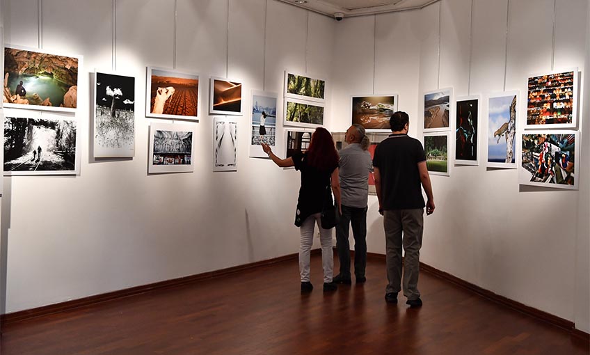 Fotoğraf tutkunlarını buluşturan sergi