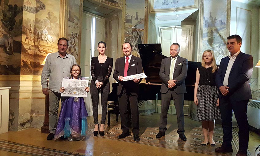 Bahçeşehirli minik piyanistten İtalya’da birincilik  