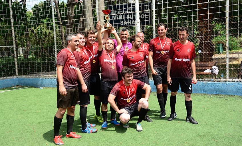 Ateş savaşçıları yeşil sahada ter döktü