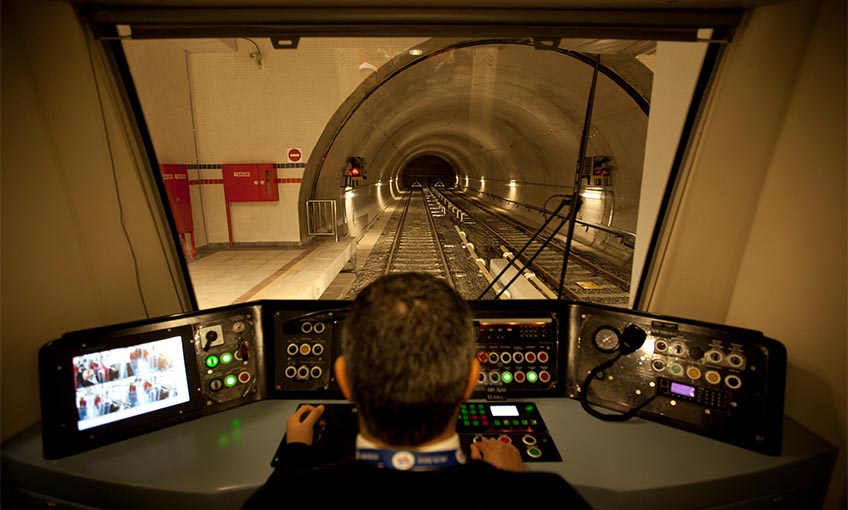 İzmir Metrosu 18 yaşında