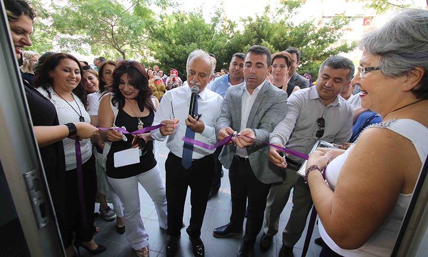 Bayraklı’da üretici kadınlardan sergi