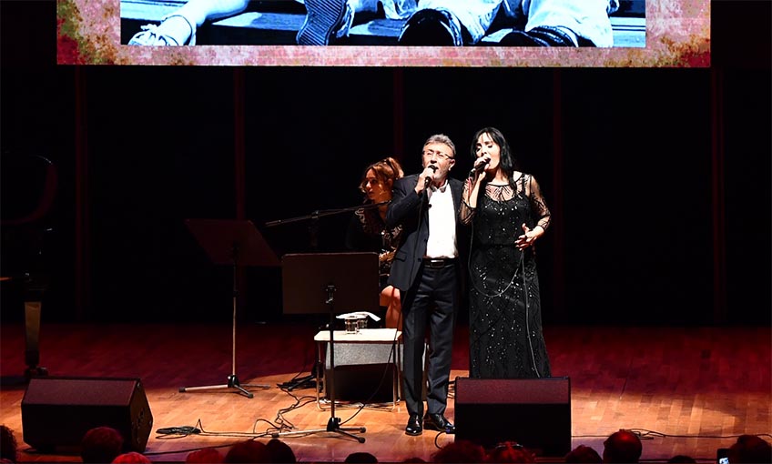 İzmir’e yakışan anma