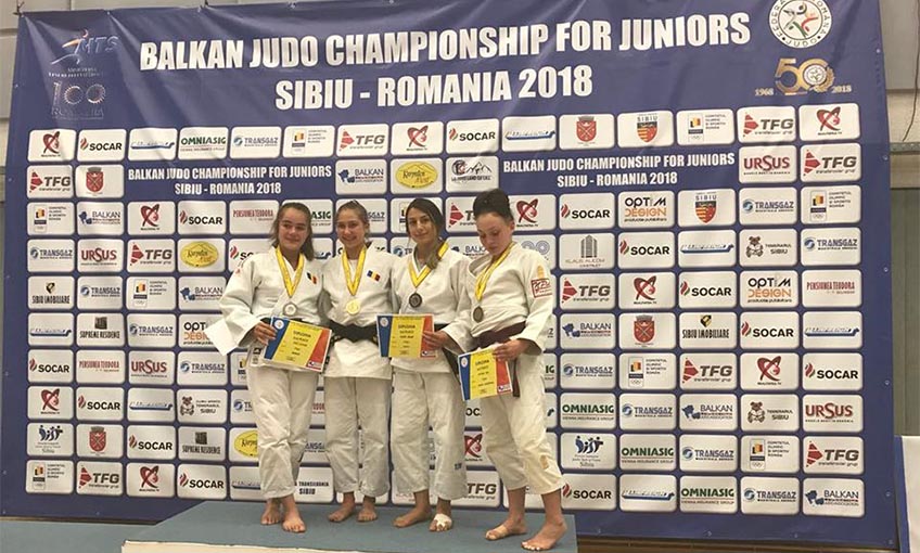 Balkanlar'dan İzmir'e iki madalya