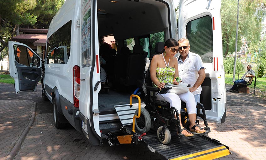 Buca’da Yaşlı ve Engellilere 24 Haziran servisi