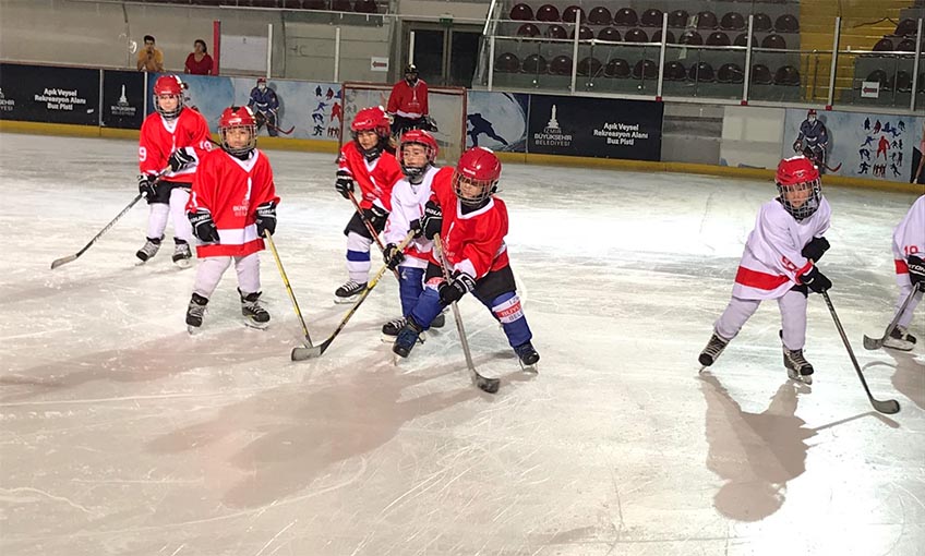 Buz pistine renk geldi  