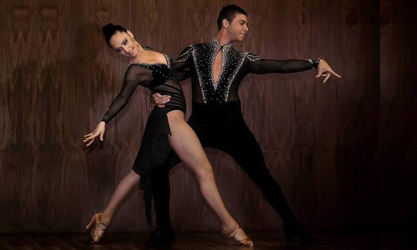 Ege Perla dans geceleri başlıyor