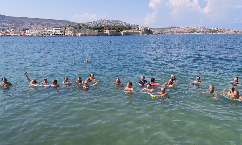 Yaz mevsiminde su jimnastiği