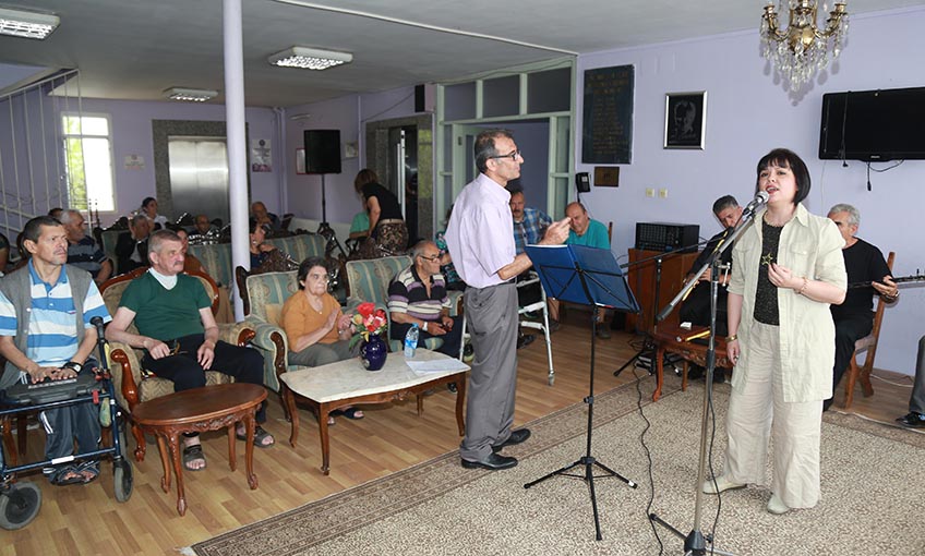 Emekliler Günü’nde keyifli konser