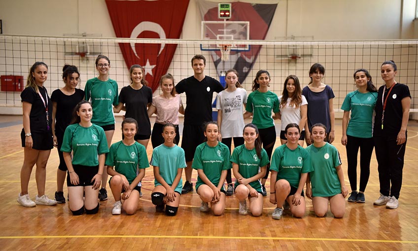 Yaz Spor Okulları yoğun katılımla devam ediyor