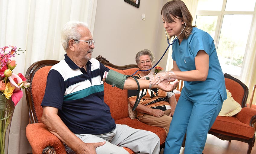 Bornova’da yaş almış büyüklere özel hizmet