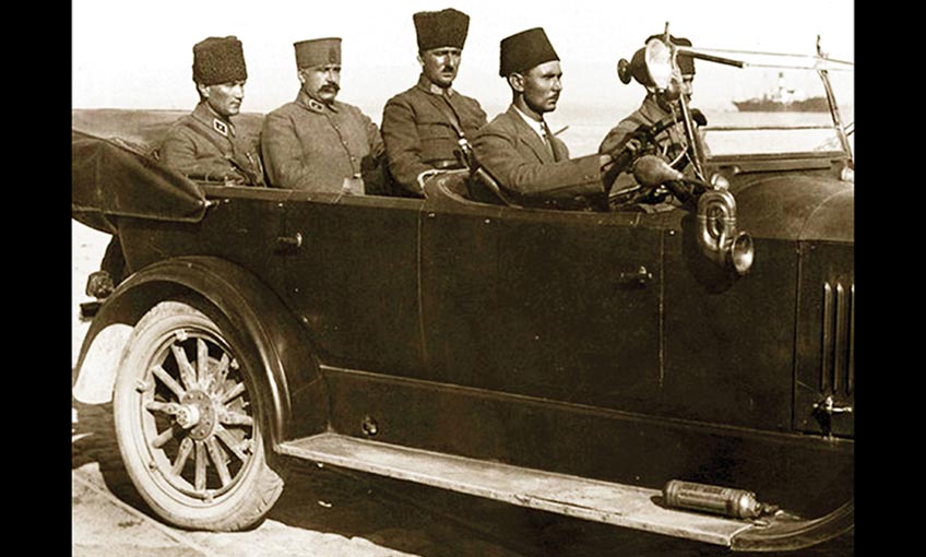 “Kurtuluş Afyon’dan İzmir’e” Fotoğraf Sergisi Agora’da!